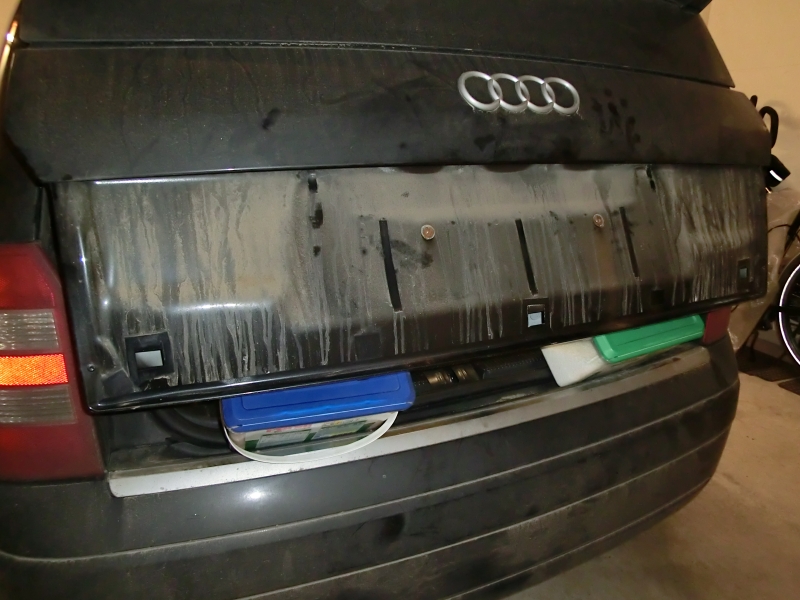 Audi A3 8L Abdeckung Verkleidung Kofferraum hinten Heckklappe Deckel blau  marit