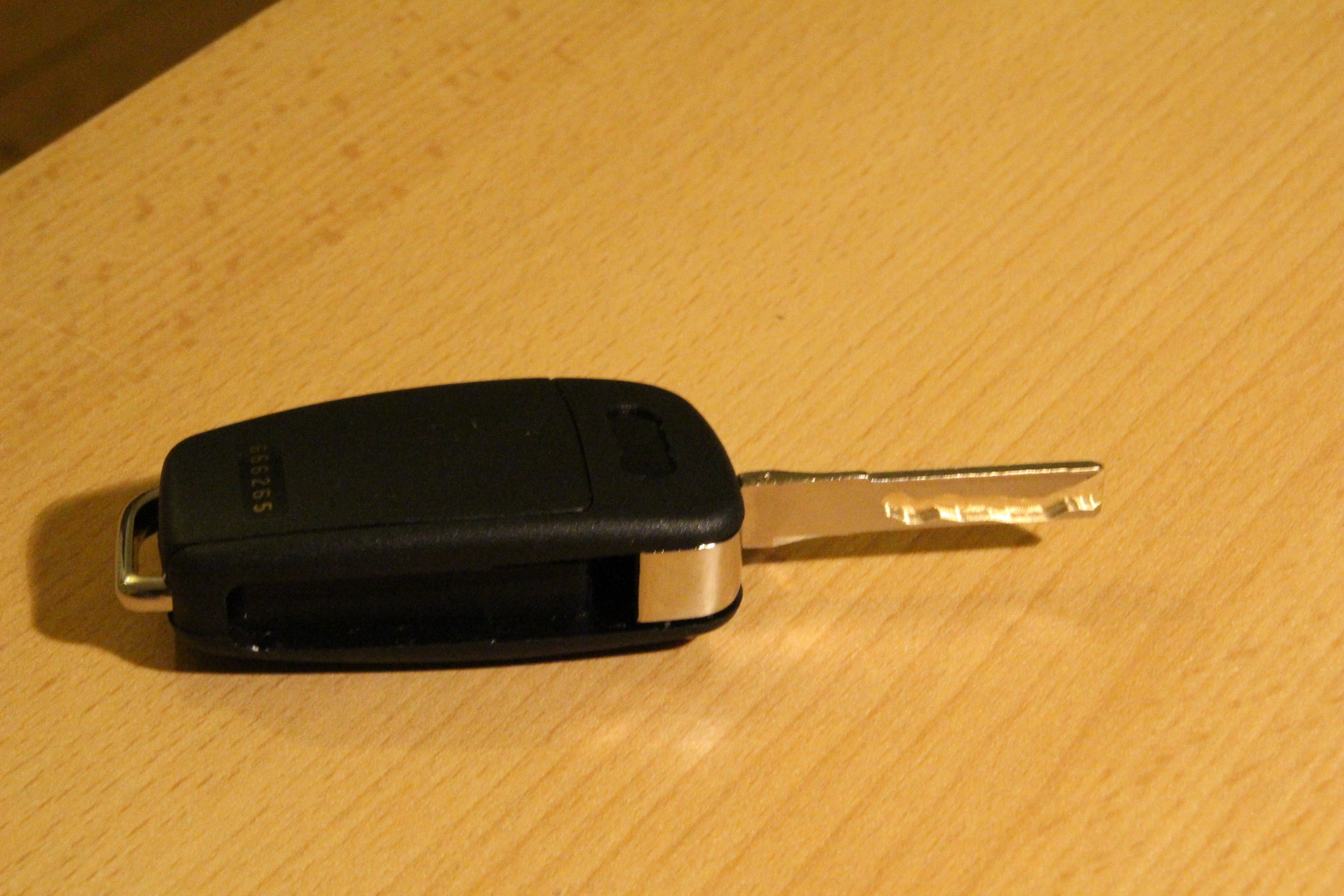 Funkschlüssel Hülle / Batterie wechseln - munity - Dein Forum  zum Thema Audi A4