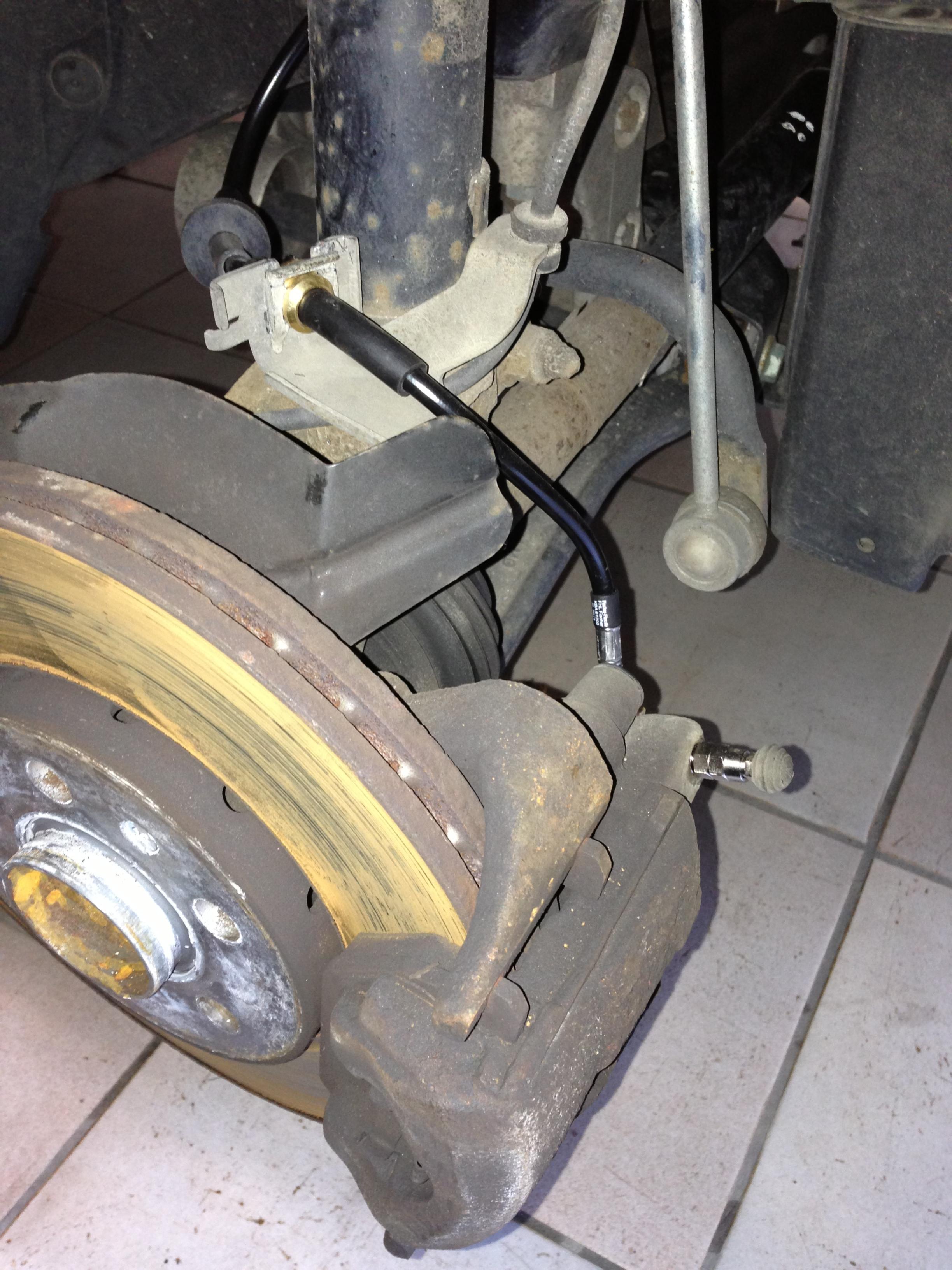 Probleme mit Stahlflex-Bremsleitungen - Fahrwerk, Reifen und