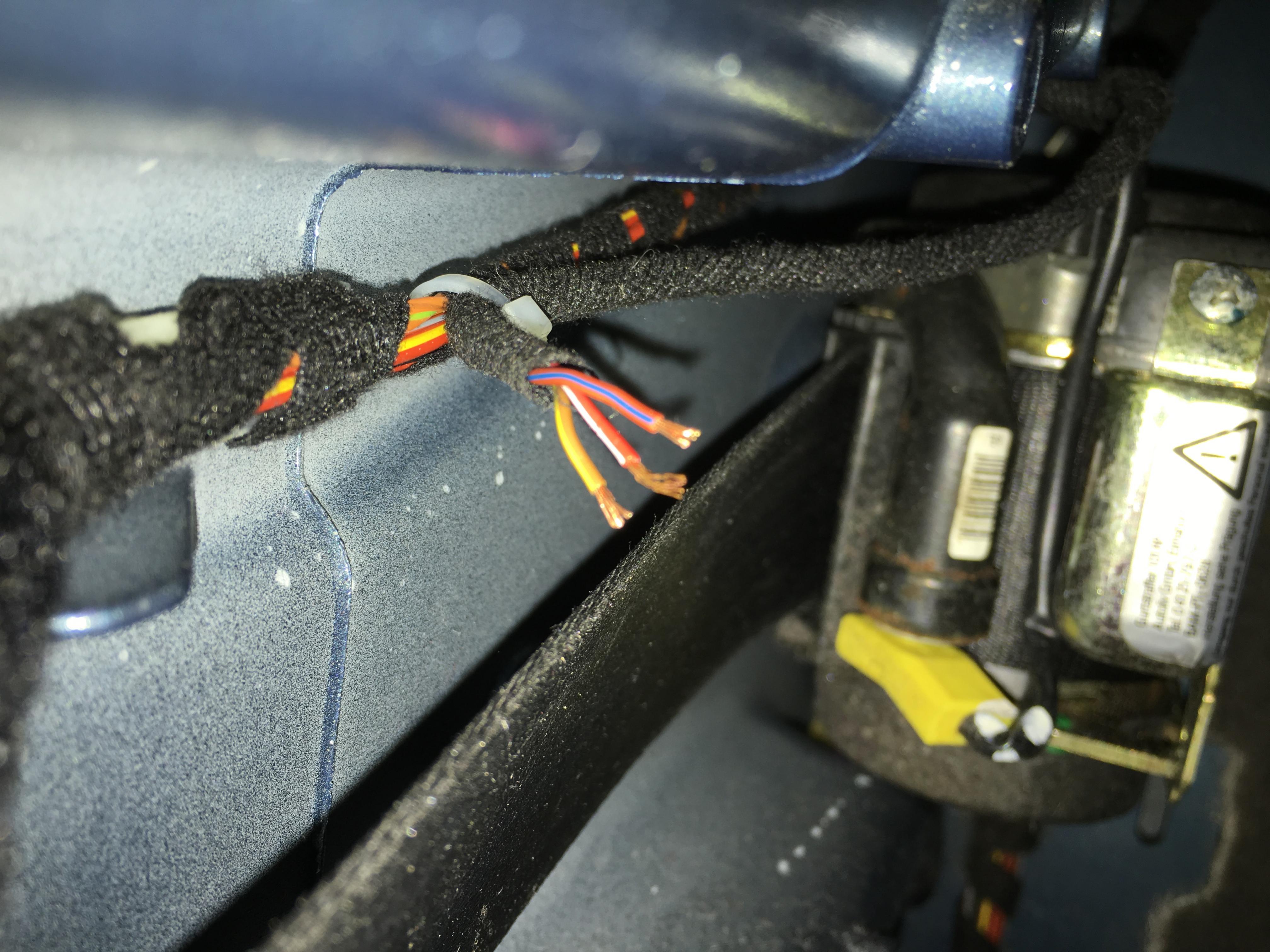 Tankklappe entriegelt nicht über Tankklappenentriegelungs-Schalter