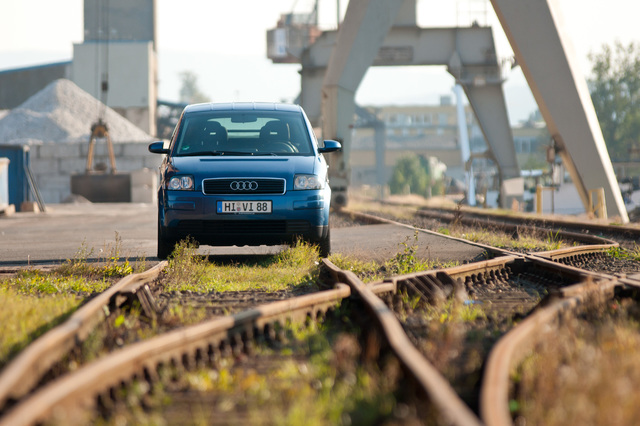 A2 vor Industriekulisse