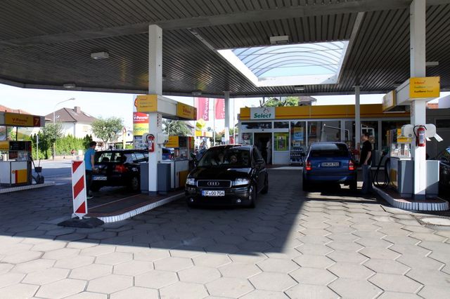 Jahrestreffen 2010 Odenwald - Tankstelle