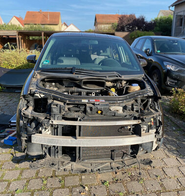Audi A2 Benziner Front-B1.jpg