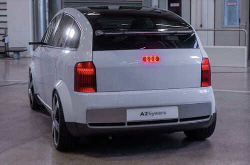 audi_a2_e-tron_concept_-_rear_static.jpg